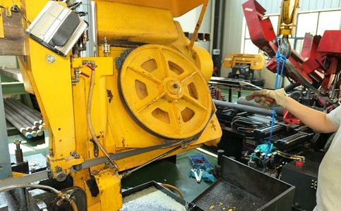 如何解决都匀卧式金属带锯床切削时出现的断带现象？